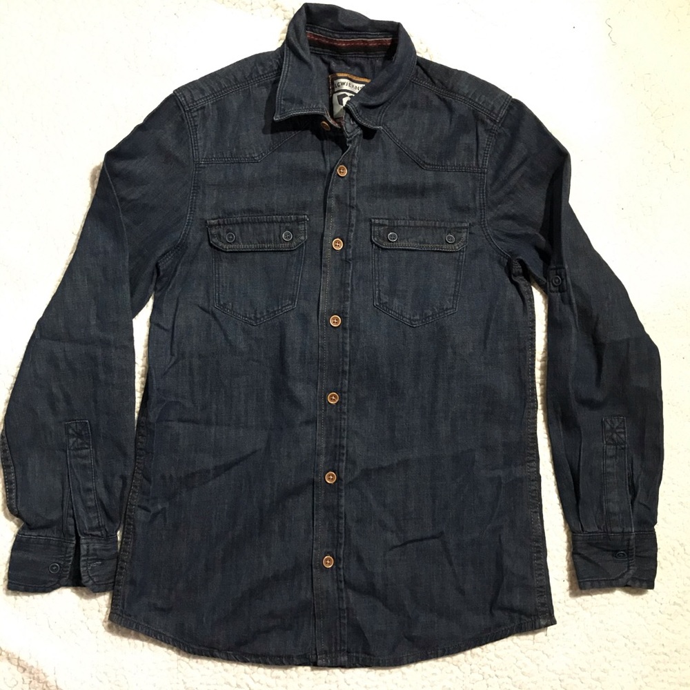 Button down shirt - Picture 2 of 3